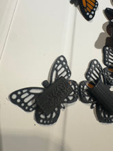 Load image into Gallery viewer, BLEM - Monarch Butterfly Dubrae
